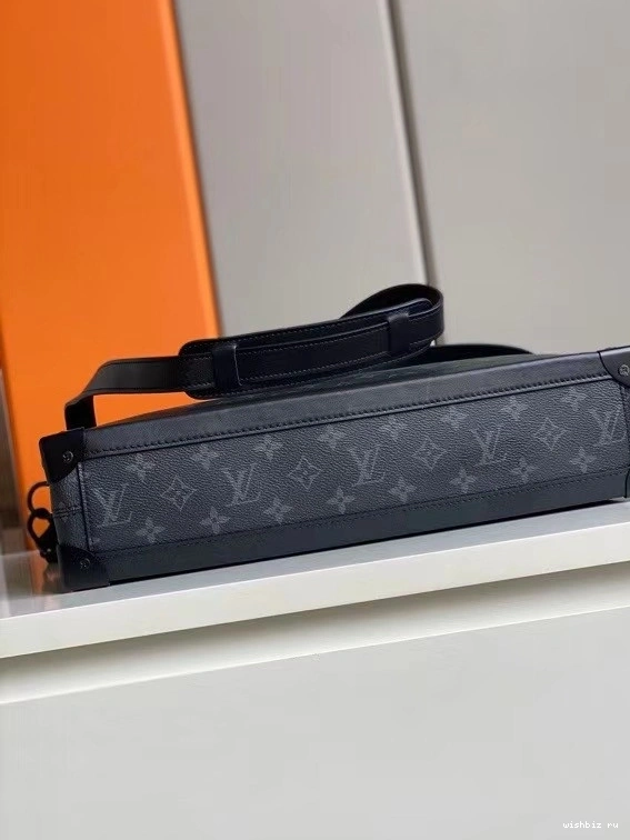 WIS LOUIS TRUNK SOFT VUITTON 1013